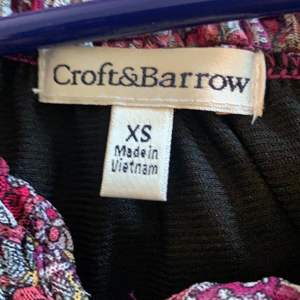 Ruched Floral Blouse- LIKE NEW - Picture 3 of 3